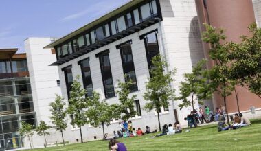 La EHU presenta su oferta educativa en Legazpi - Campusa