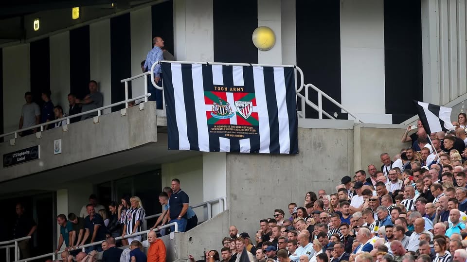 La razón por la que hay una ikurriña con un escudo del Athletic en Saint James Park
