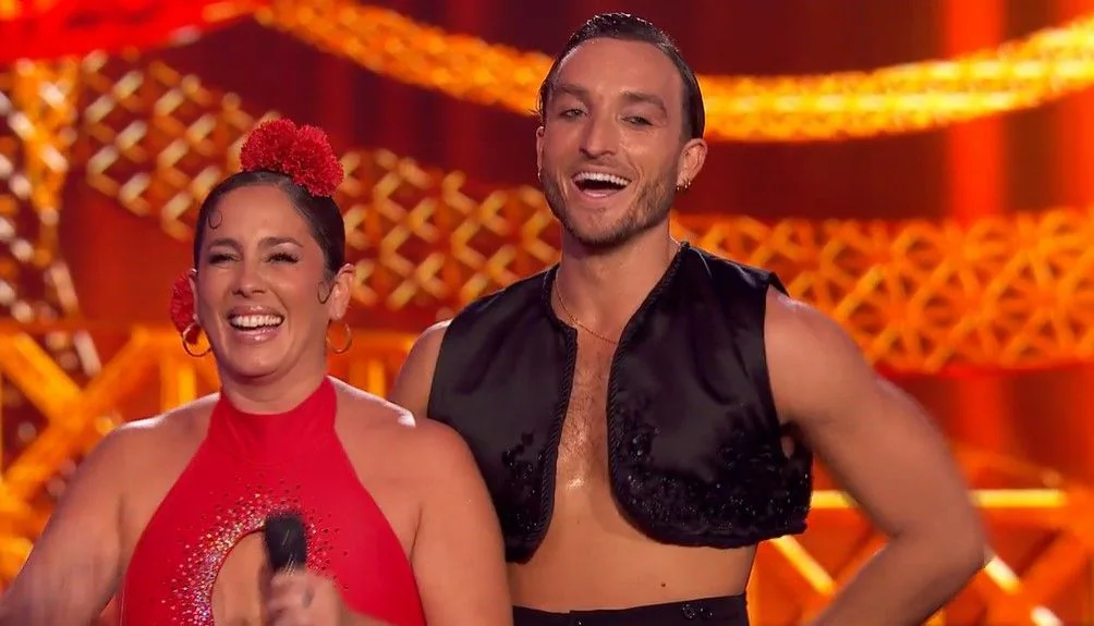 Anabel Pantoja junto al bailarín profesional Álvaro Cuenca, en "Bailando con las Estrellas"