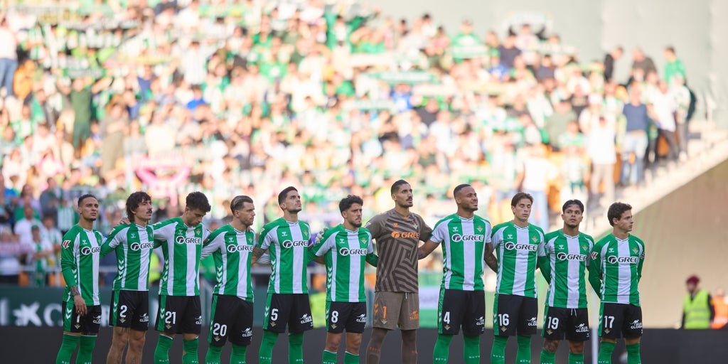 El Betis vestirá en el derbi con su primera equipación