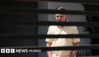 La policía de Brasil detiene al expresidente Bolsonaro por riesgo de fuga tras meses de arresto domiciliario