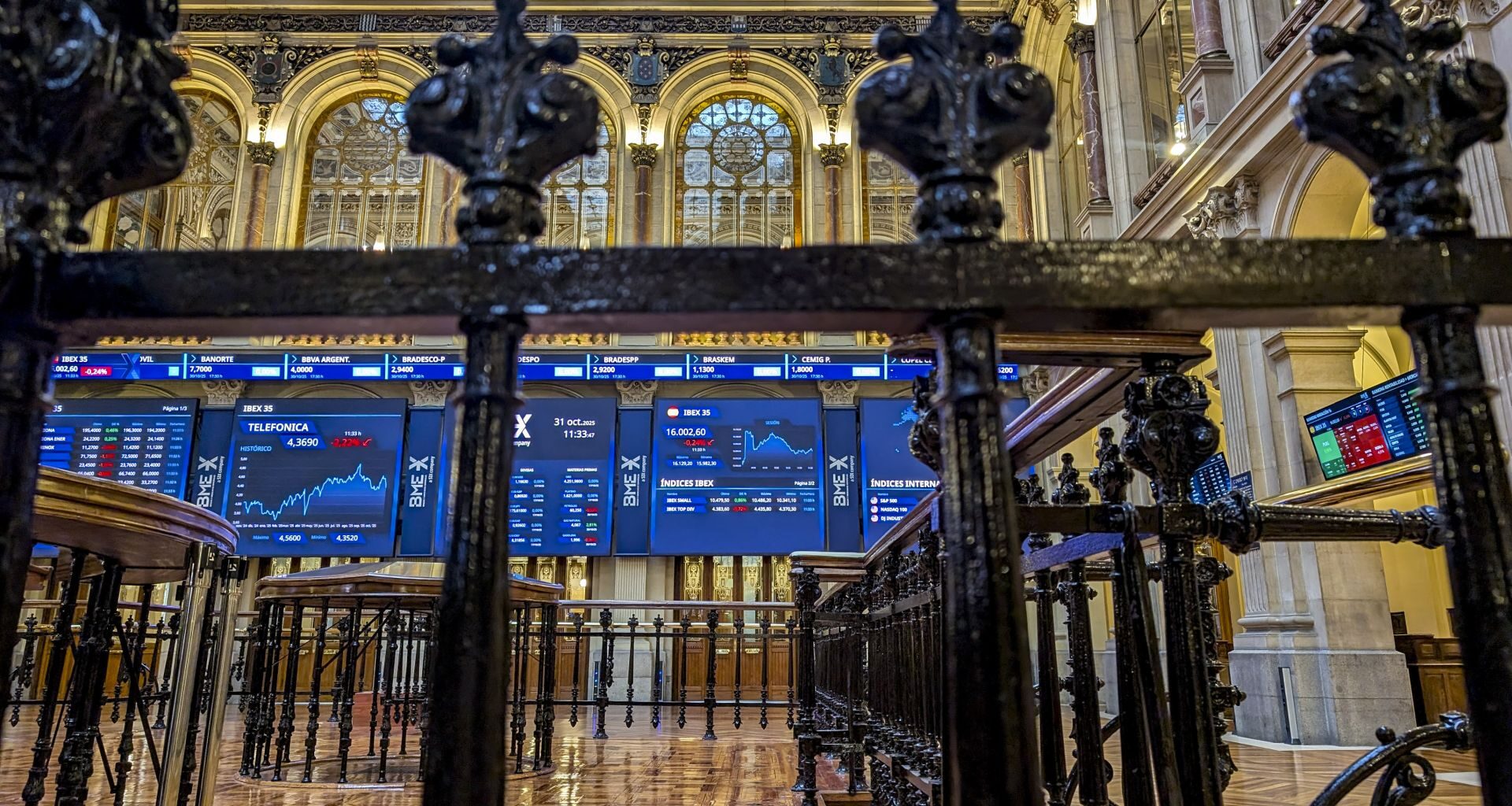 El mercado aún ve gasolina en el motor del Ibex