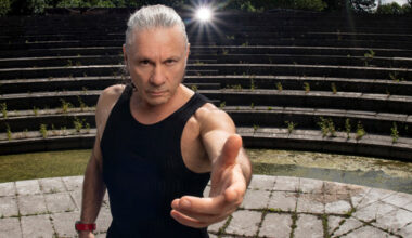Bruce Dickinson recuerda el “extraño” ambiente de su audición para Iron Maiden: “Esto va a ser duro”