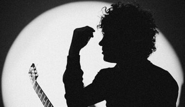 Bunbury anuncia su nuevo disco y estrena “La voz”, su primer single: “Queríamos crear algo que solo pudiera existir a través de la sensibilidad de los músicos” - MariskalRock.com