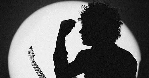 Bunbury anuncia su nuevo disco y estrena “La voz”, su primer single: “Queríamos crear algo que solo pudiera existir a través de la sensibilidad de los músicos” - MariskalRock.com