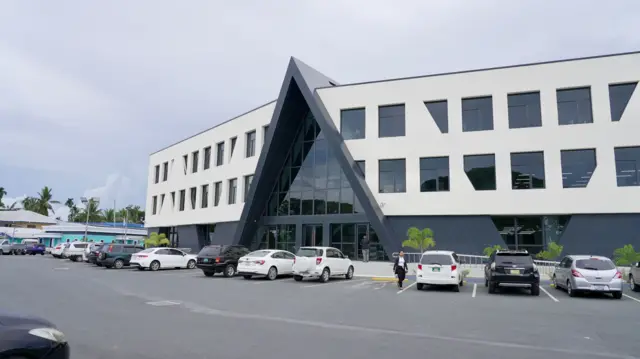 "One Stop Shop", un edificio gubernamental donado por Taiwán, alberga muchas oficinas gubernamentales, incluida la oficina del presidente.