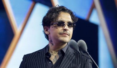 ¿A quién le dedicó Christian Nodal su Latin Grammy?
