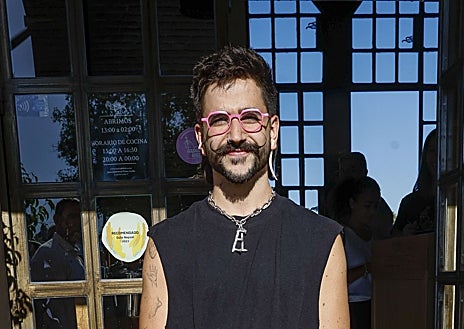 Imagen secundaria 1 - Tom Selleck con el bigote chevron, uno de los más clásicos. Camilo lleva el handlebar, uno de los más llamativos, y Henry Cavill, el más clásico el walrus. 