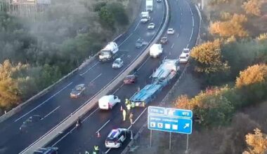 La avería de un camión portacoches colapsa la A-7 en Rincón de la Victoria