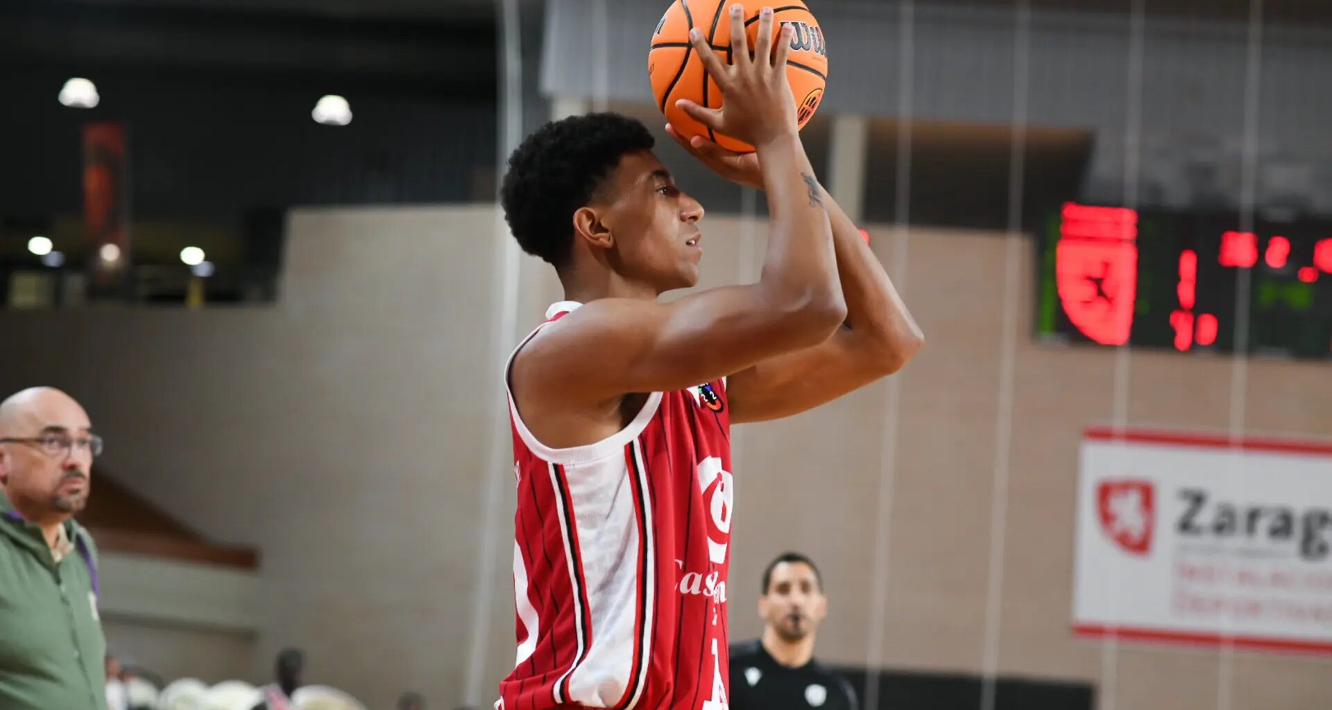 Lucas Langarita lidera un nuevo triunfo del Casademont Zaragoza sub-22