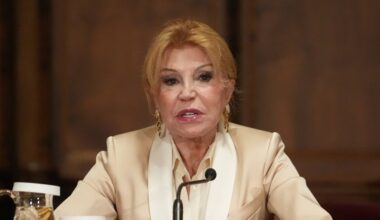 «No he perdido el título de baronesa ni mi apellido»