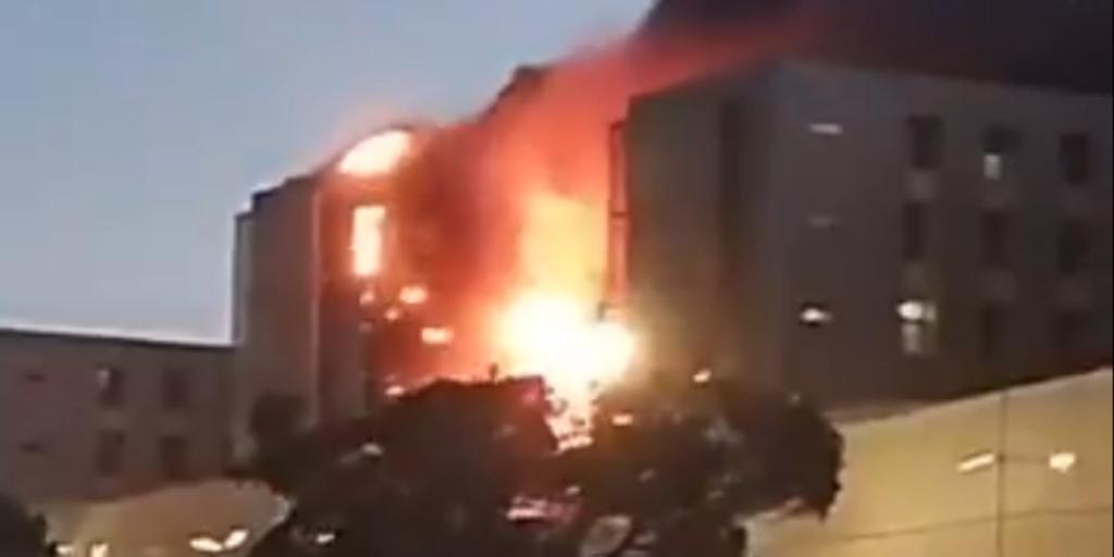 Un incendio en el hospital Santa Lucía de Cartagena obliga a evacuar a pacientes y trabajadores