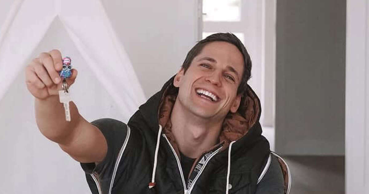 "Cuando nos mudamos no teníamos nada, nos vinimos con la tienda y el saco de dormir"