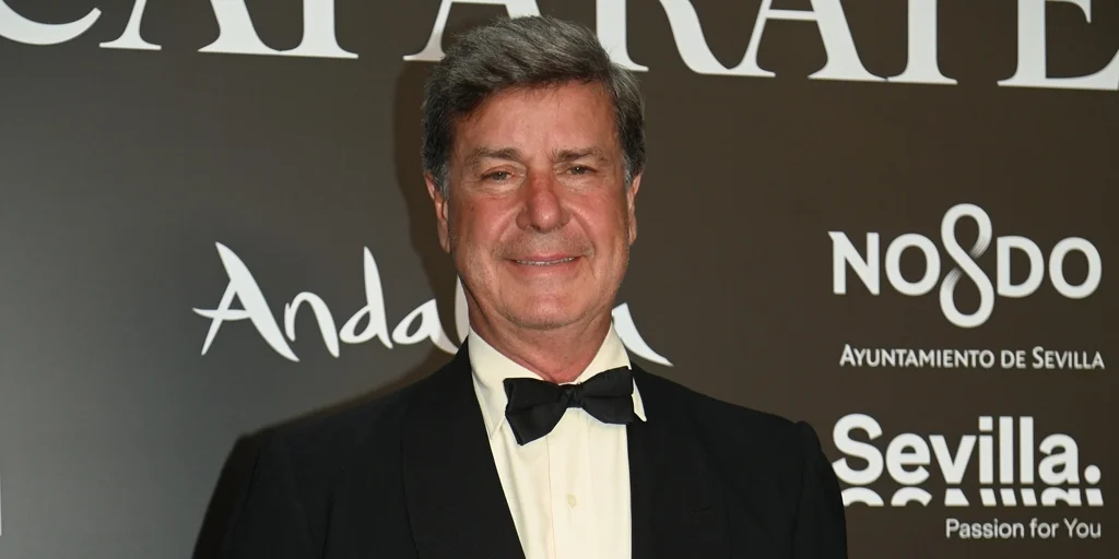 Cayetano Martínez de Irujo cancela por primera vez la misa de su madre por un grave problema de salud