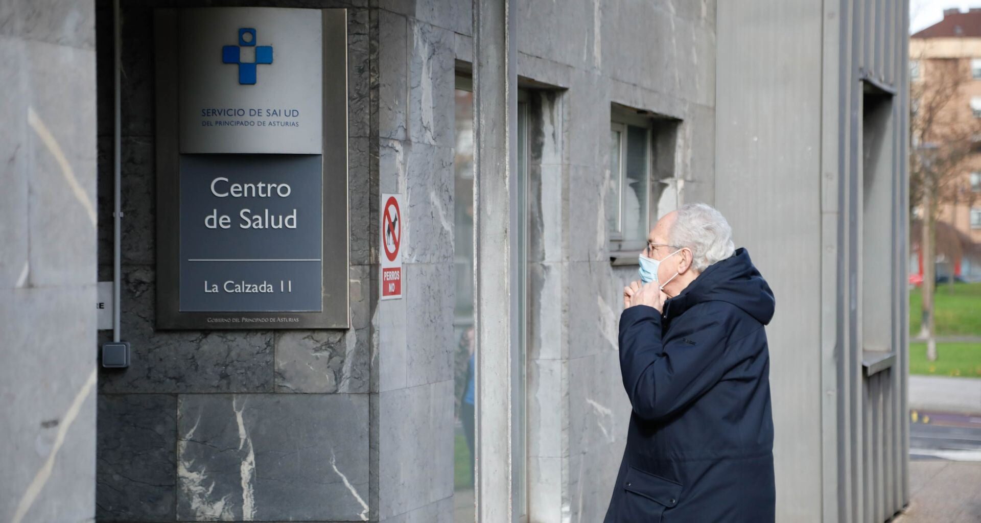 Los médicos de Familia avisan ante el aumento de las infecciones por gripe: «La gente con síntomas respiratorios debería ponerse la mascarilla»