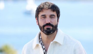 Álex García vuelve al rincón más especial de Verónica Echegui en Galicia, 3 meses después de su muerte