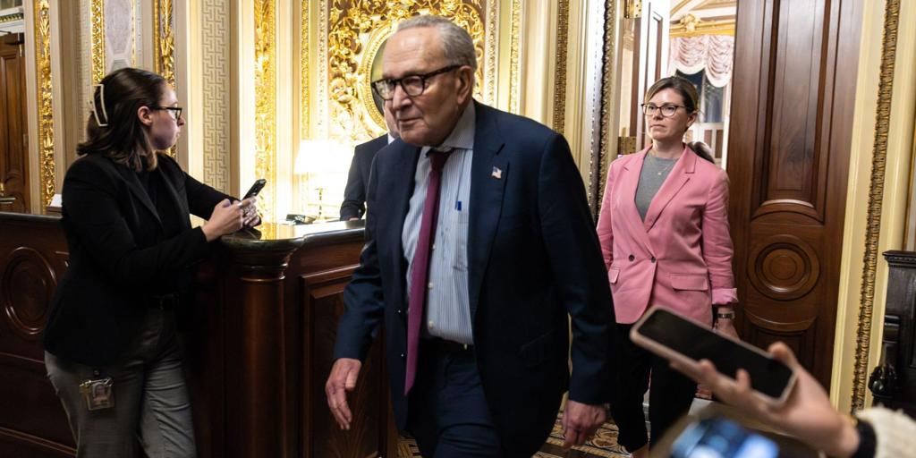 El acuerdo para acabar con el cierre de Gobierno en EE.UU. desata una guerra interna entre los demócratas