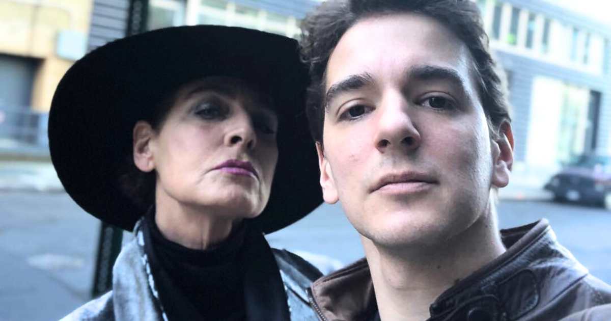 en Miami, con nuevo trabajo y muy enamorado