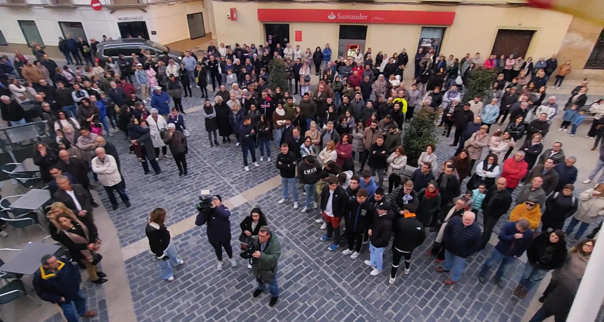 Calanda se une para apoyar al vecino que está en la uci tras sufrir una paliza: "La situación es muy dura" - heraldo.es