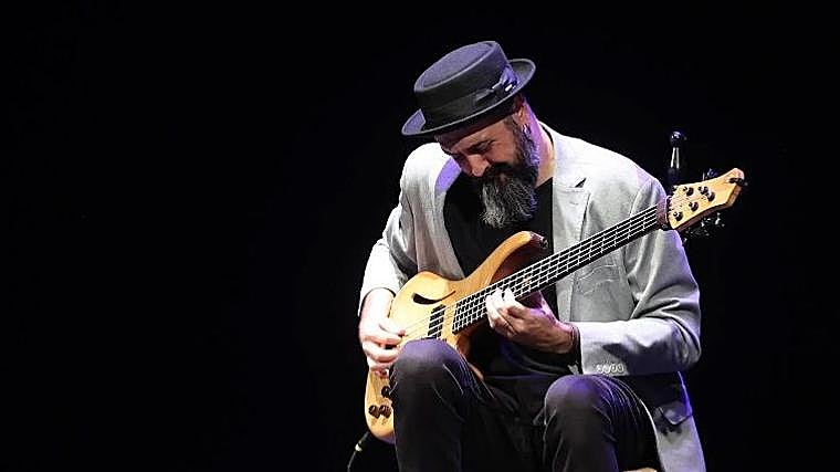 Juanfre Pérez durante su actuación