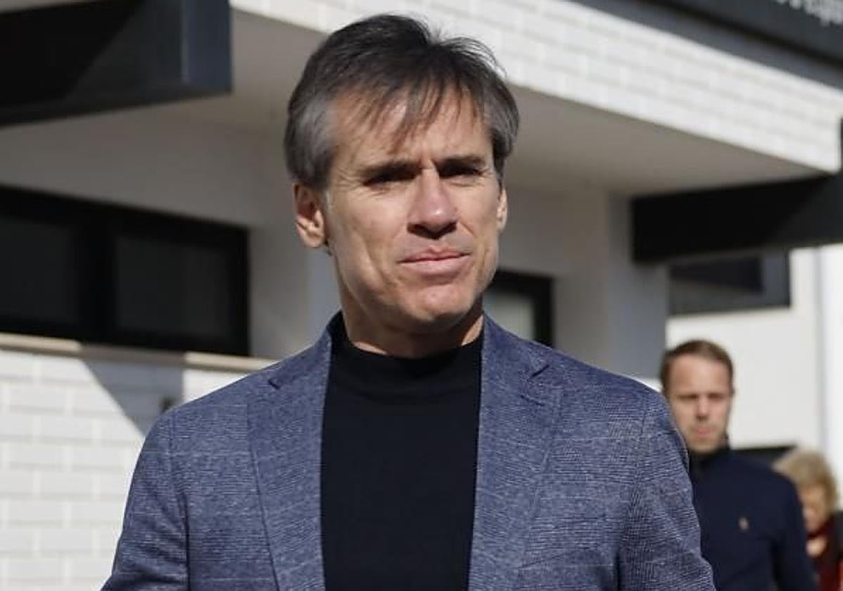 El Valencia CF destituye a Miguel Ángel Corona