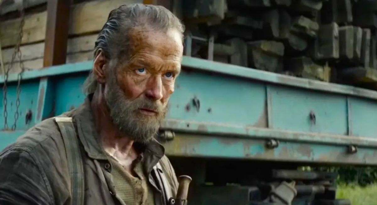 lucha a vida o muerte contra el comandante del Ejército Rojo