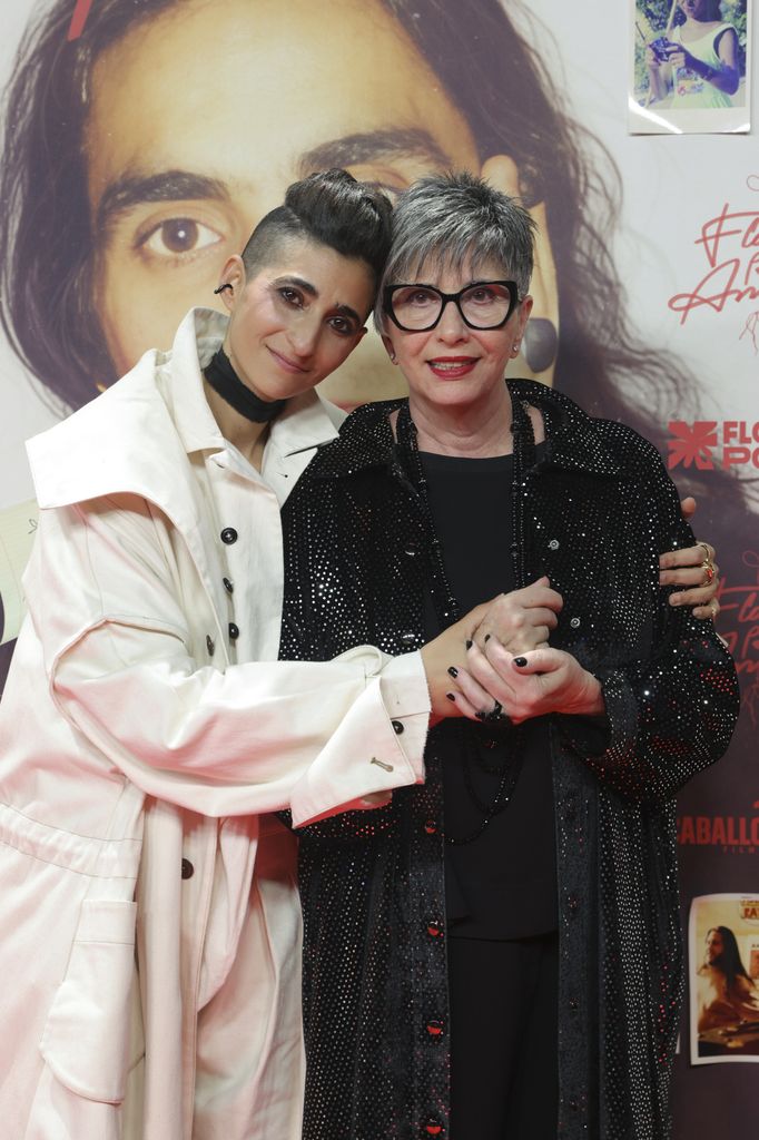 Alba Flores y Ana Villa en el estreno del documental de Antonio Flores