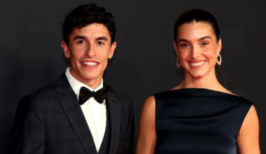 Los hermanos Márquez, tras un año memorable, derrochan amor con Gemma Pinto y Gabriela Guzmán en la gran gala de MotoGP