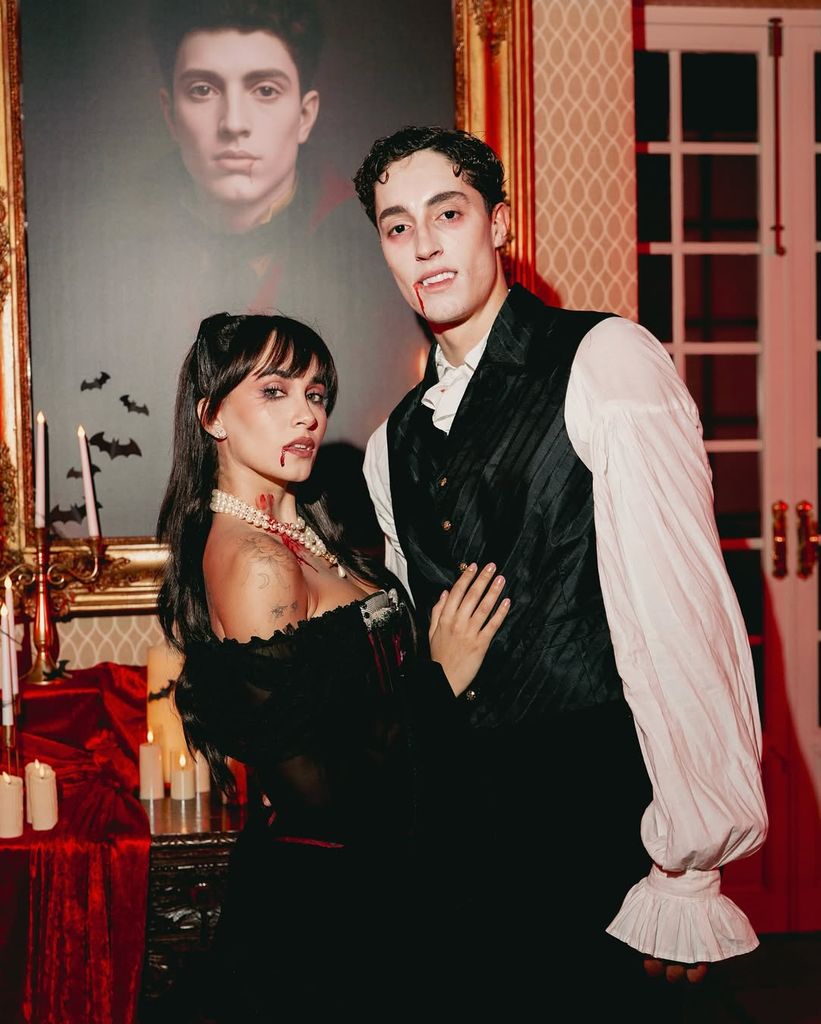 Aitana y Plex en la fiesta de Halloween