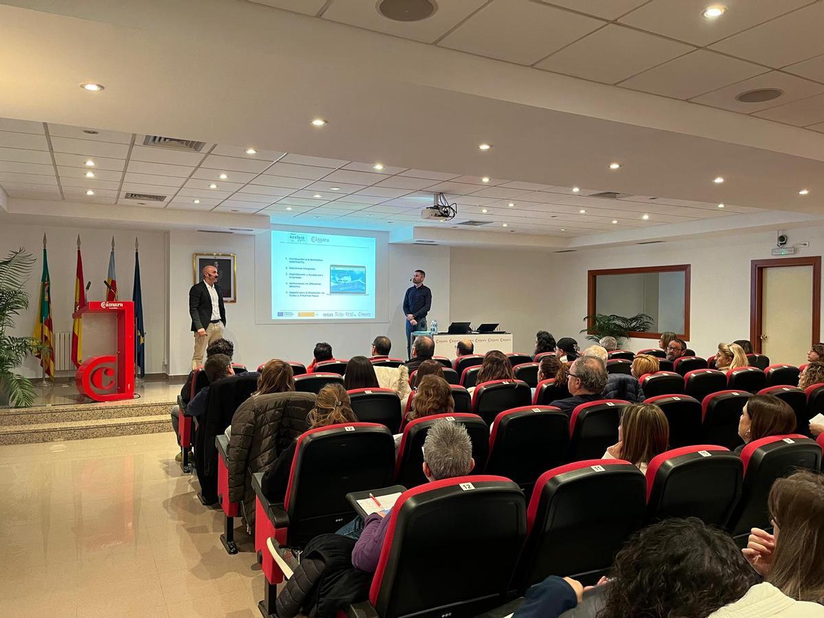 Jornada informativa de Verifactu en la Cámara de Comercio.