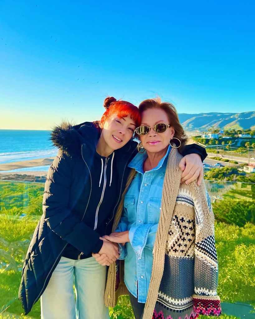 La artista con su hija Ivana, que ha heredado su talento musical