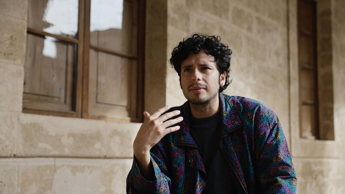 Paolo Tizón: "Con 'Vino la noche' quería entrar en la subjetividad de las personas que están en las Fuerzas Armadas de Perú"