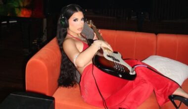 Acusan a tres hombres de matar en un "ataque tipo emboscada" a la cantante latina emergente DELAROSA en Los Ángeles