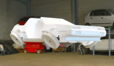 Un DeLorean volador para celebrar los 40 años de Regreso al Futuro