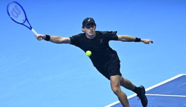 Álex de Miñaur en acción el martes en Turín.