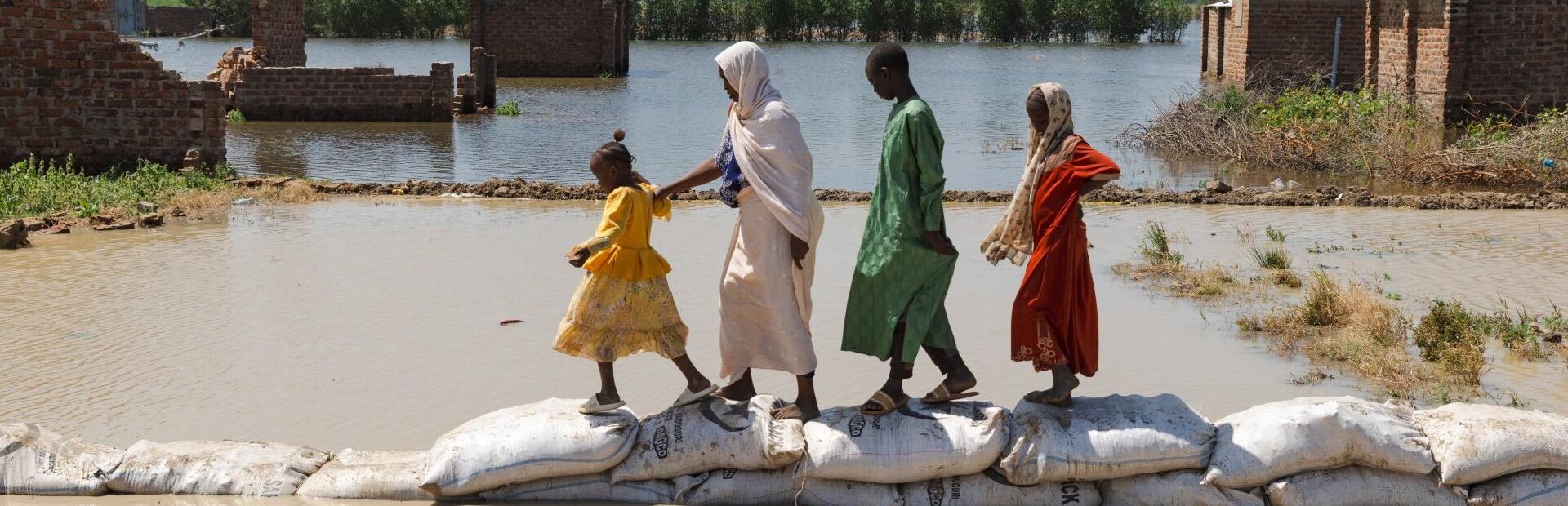 La COP30 arranca con un llamamiento urgente a la acción ante la crisis climática y humanitaria