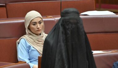 Revuelo en el Senado de Australia tras la aparición de una parlamentaria de la derecha con burka