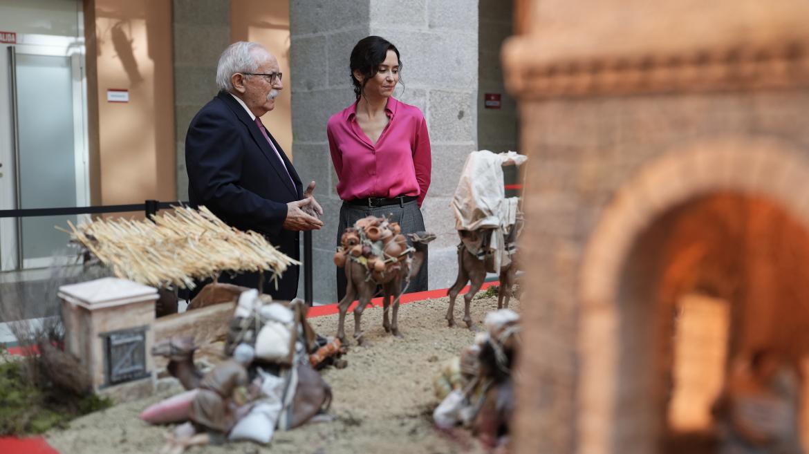 La presidenta Isabel Díaz Ayuso durante la inauguración del tradicional Belén