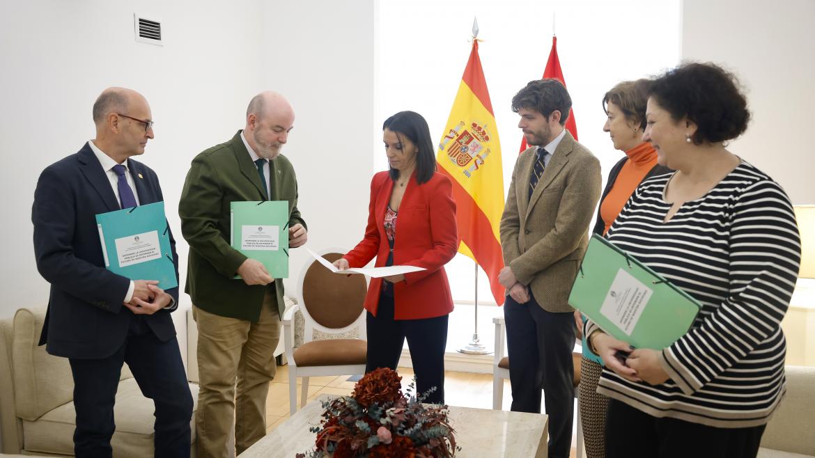 La viceconsejera de Universidades