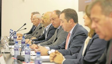 Duro Felguera aspira a conseguir ingresos de hasta 370 millones de euros a partir de 2027