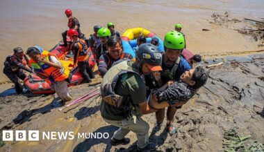 Mueren más de 400 personas tras las devastadoras inundaciones registradas en Indonesia