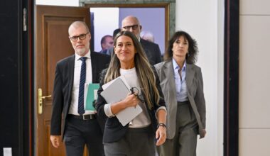 Junts presenta enmienda a la totalidad a 25 leyes para bloquear la legislatura - La Voz de Galicia