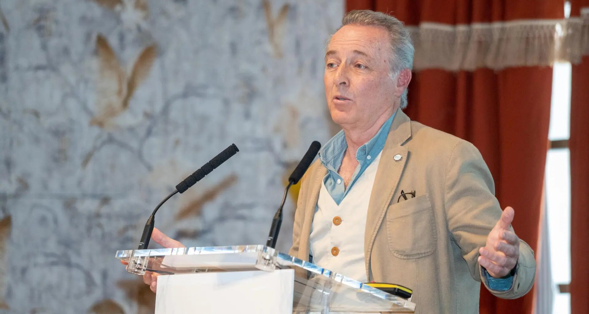 "Dale una vuelta al tuit porque no quiero pensar que es en serio"