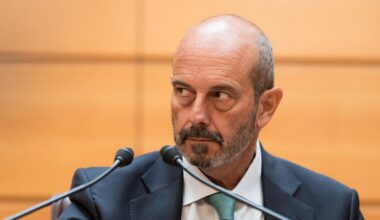 'Les importa tres p... en vinagre'