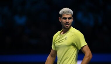 Alcaraz se dirige a la grada durante el calentamiento previo a la final y hace una pregunta imposible de imaginar