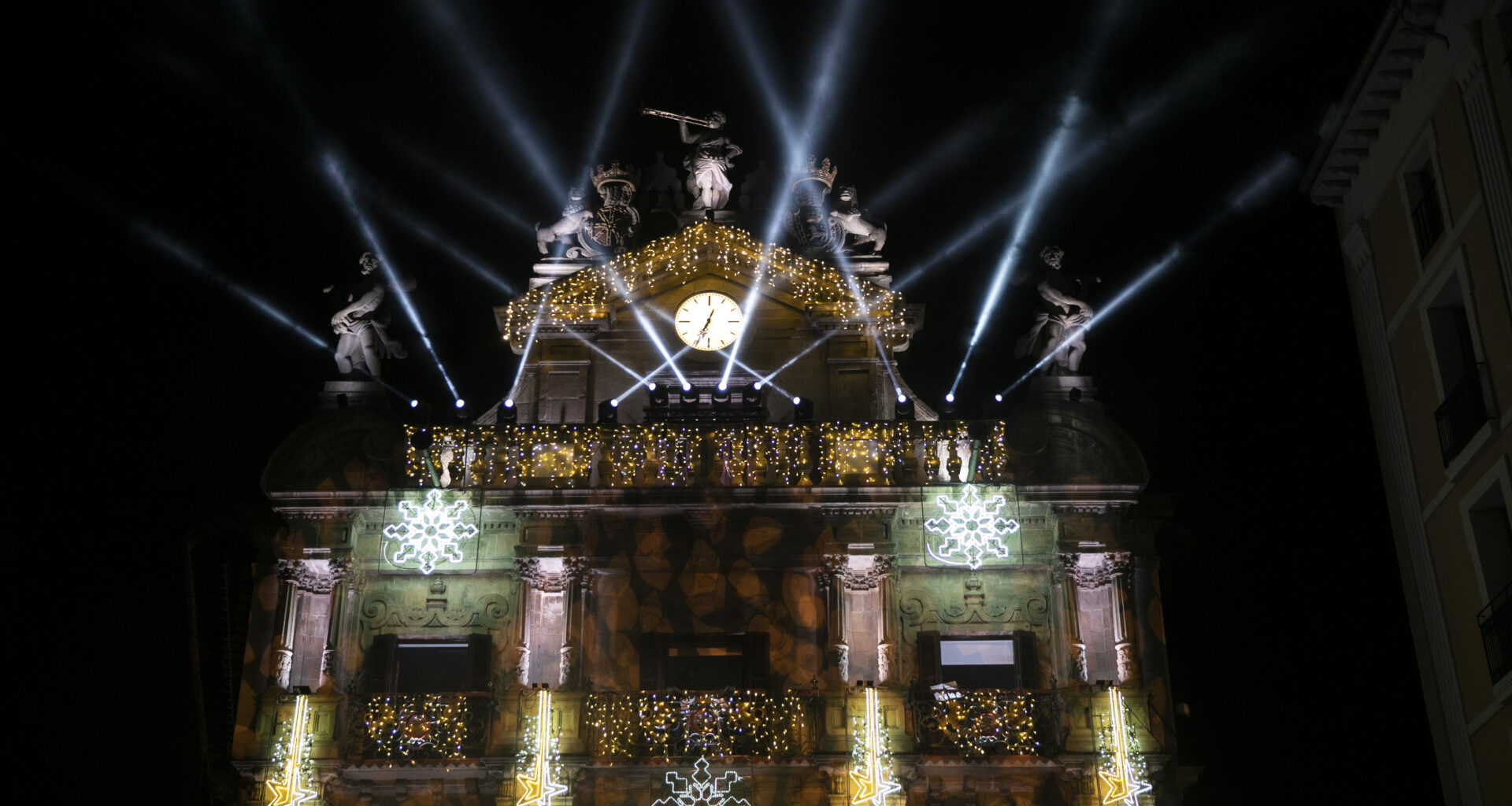 El grupo de salsa Jon Koldo protagonizará este sábado el espectáculo Argiluna, con el que Pamplona inaugura el encendido de luces navideñas