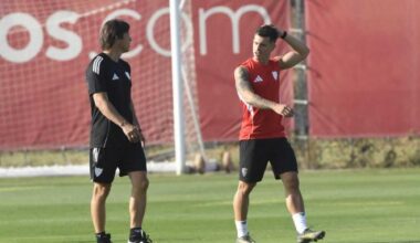 Matías Almeyda y Alfon, en el primer entrenamiento de la pretemporada del Sevilla (Foto: Kiko Hurtado).