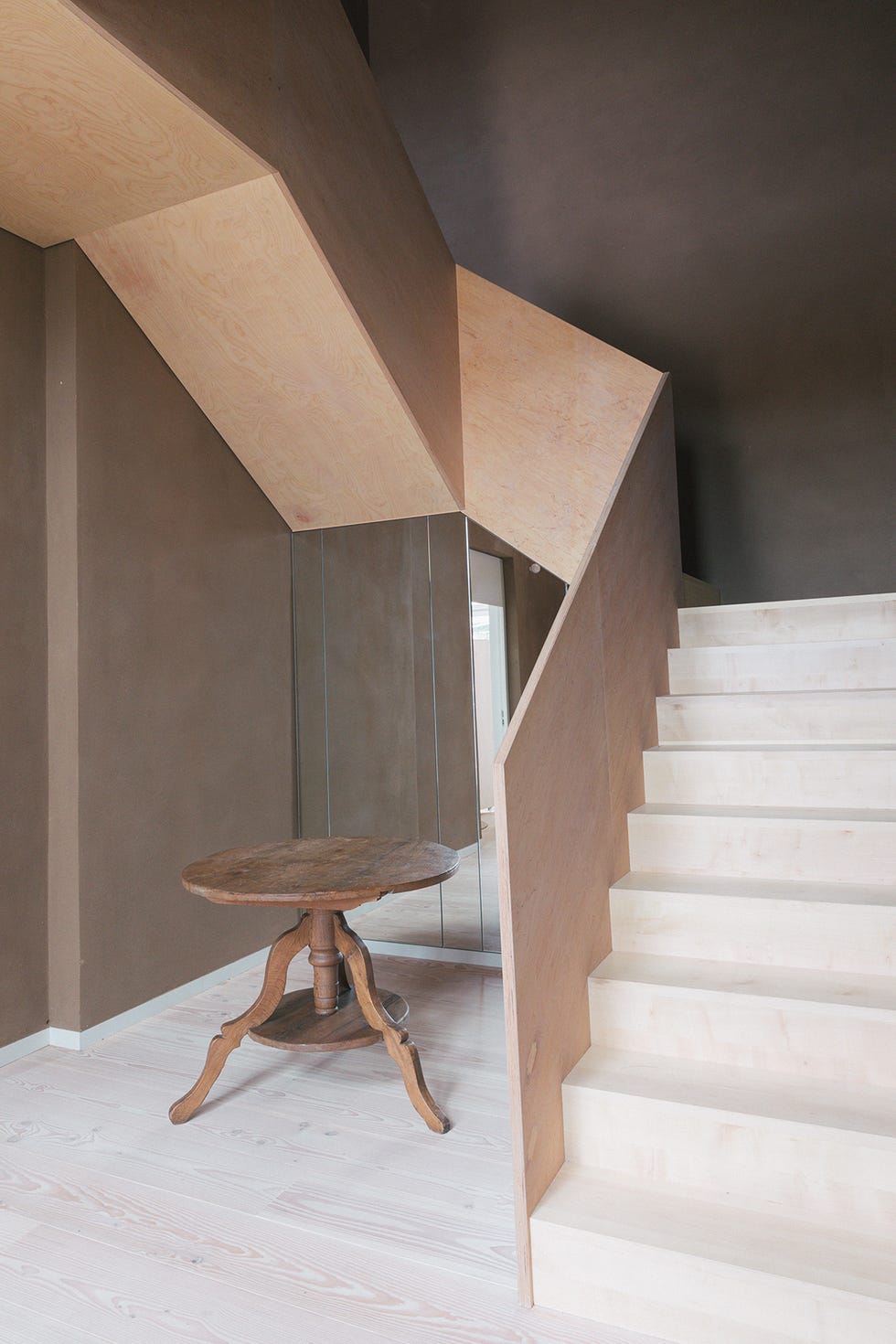 una casa historica de ladrillo reformada como apartamentos modernos vacacionales en alemania