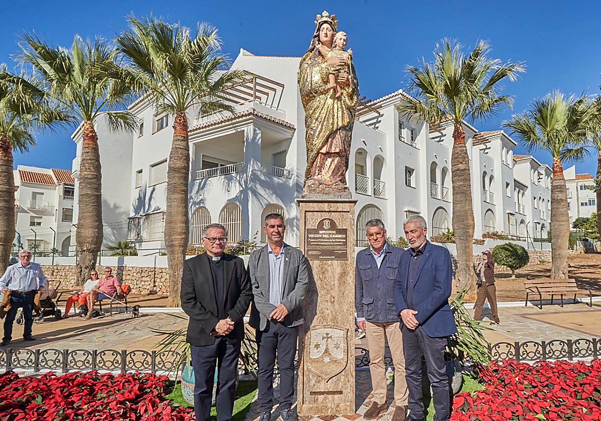 Nerja rinde homenaje a la Virgen del Carmen con una escultura y un mirador