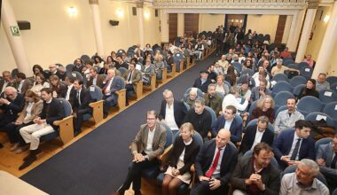 Estreno por todo lo alto del documental 'Estirpes del Rioja, la pasión que se hereda'